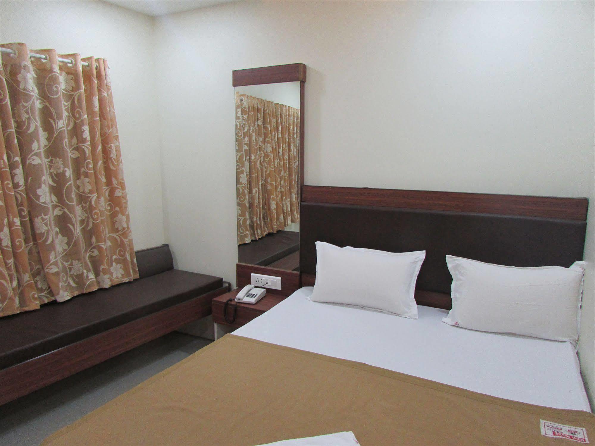 Hotel Royal Annex Mumbai Exterior foto