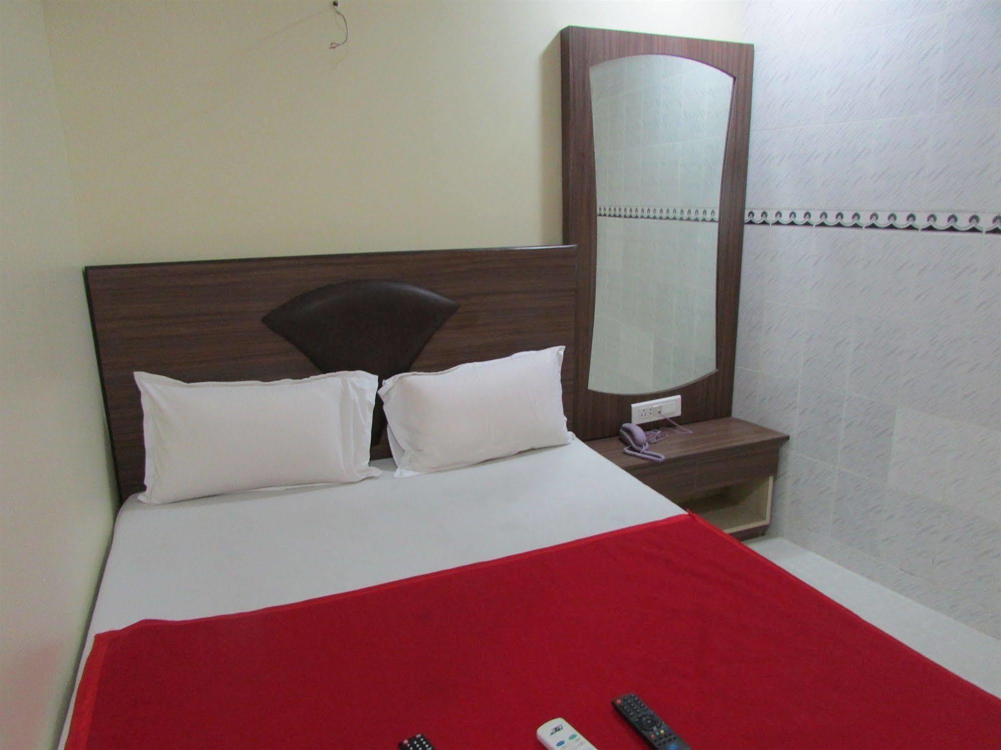 Hotel Royal Annex Mumbai Exterior foto